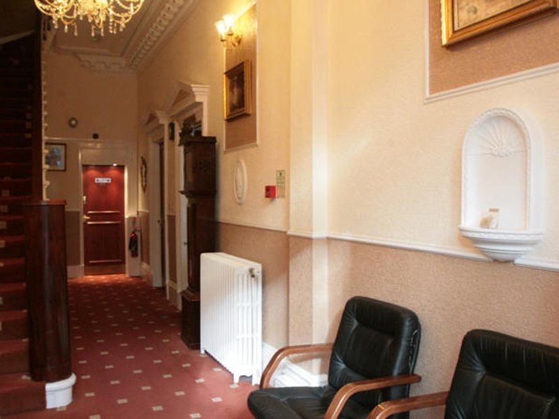 Clifton Hotel