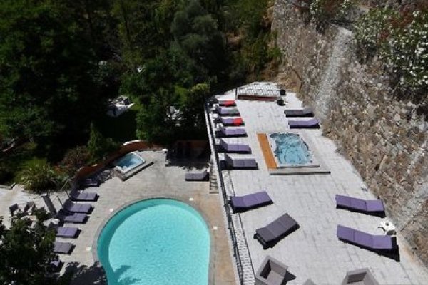 Hôtel les Jardins de la Glacière