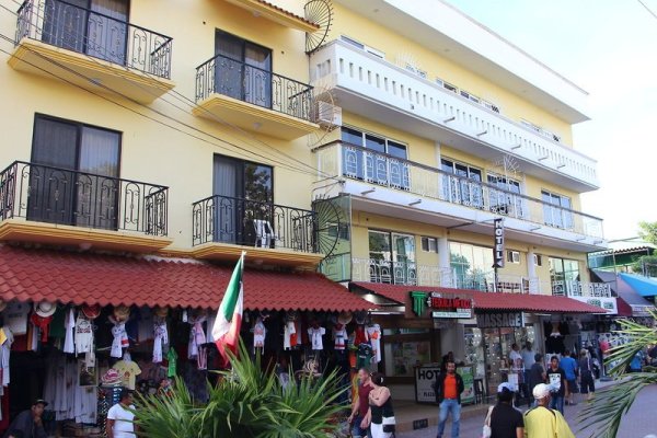 Plaza Del Sol
