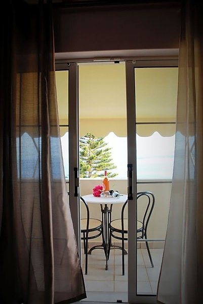 Stefanos Place