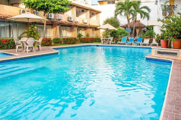 Hotel Vallartasol