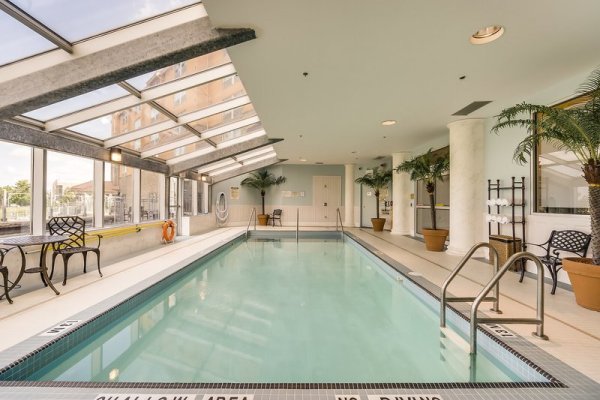 Monte Carlo Inn & Suites Downtown Markham