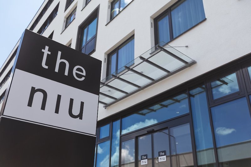 Holiday Inn  the niu, Form Stuttgart Feuerbach
