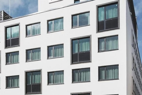 Holiday Inn  the niu, Form Stuttgart Feuerbach
