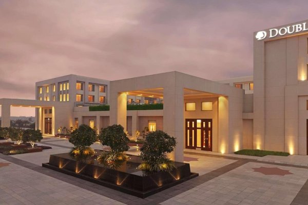 Doubletree By Hilton Agra