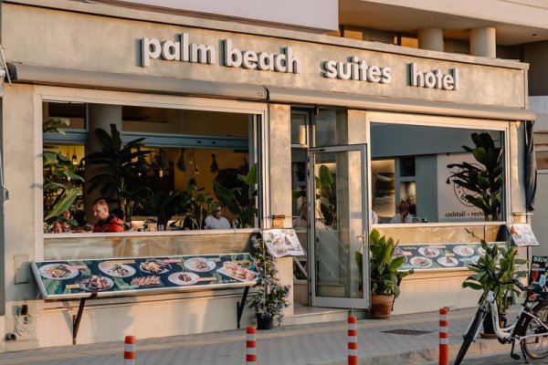 Palm Beach Apartments  Studio