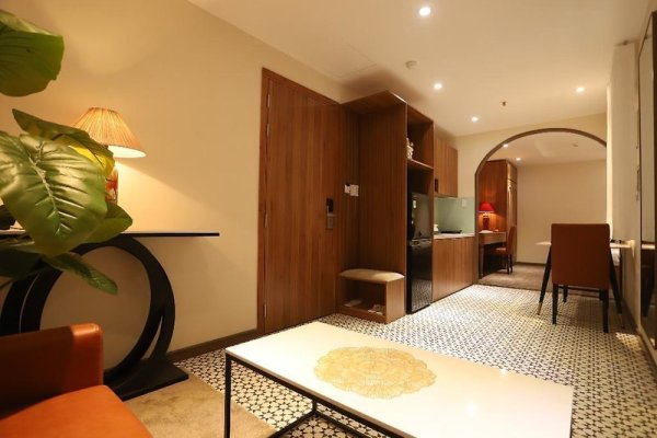Lanura Apartments And Hotel