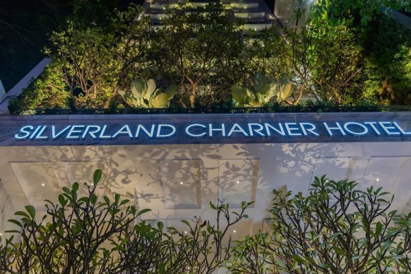 Au Lac Charner Hotel