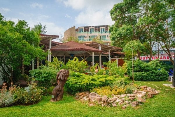 Perla Plaza Hotel