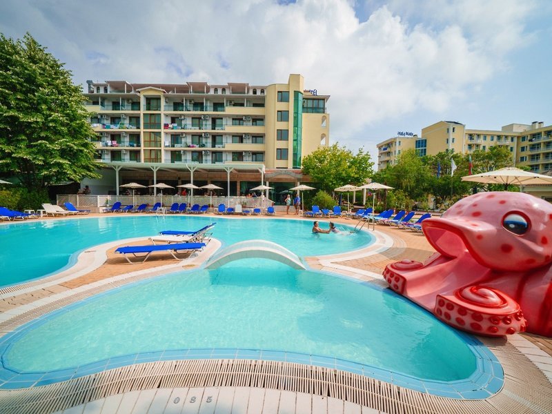 Perla Plaza Hotel