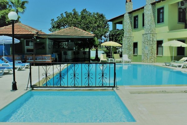 Summer Life Villas & Apart Otel