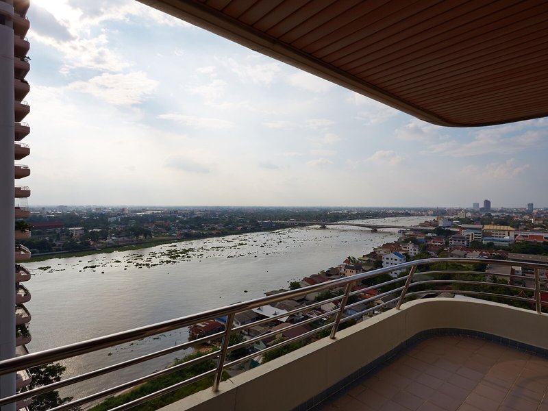 Riverine Place Hotel and Residence