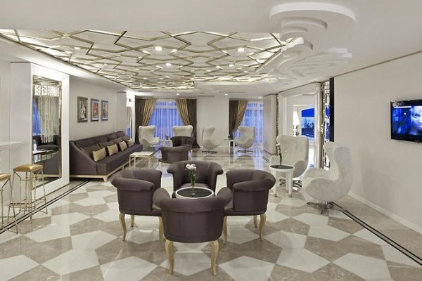La Boutique Hotel & Suites