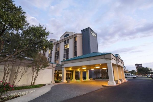 DoubleTree DFW Airport North