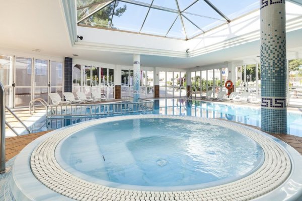 Invisa Hotel Club Cala Blanca