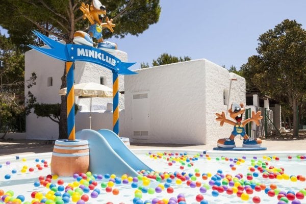 Invisa Hotel Club Cala Blanca