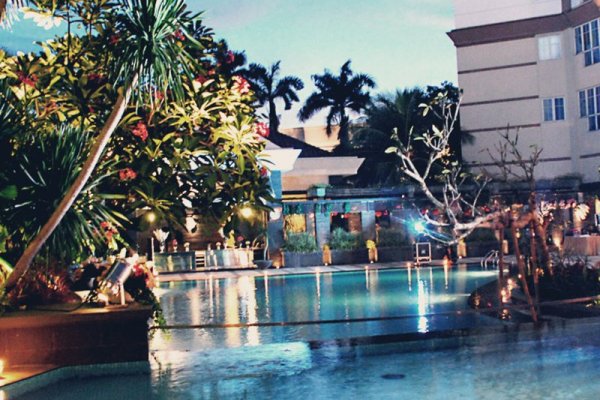 Java Paragon Hotel & Residences