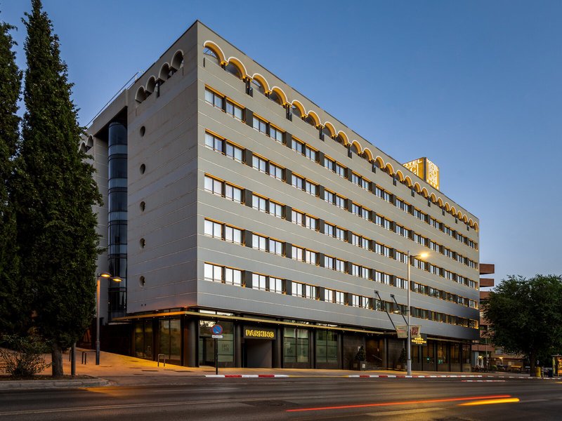 Granada Center
