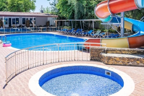Aperion Beach Hotel