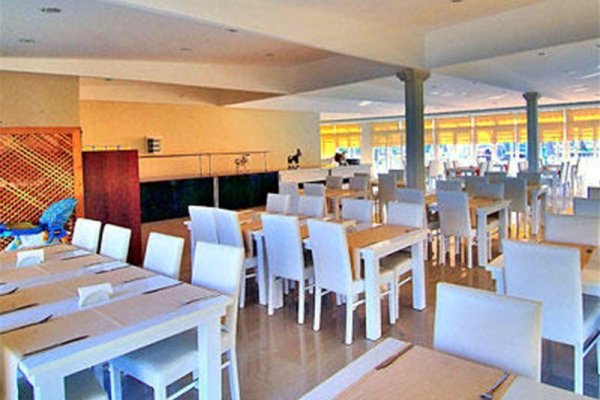 Aperion Beach Hotel