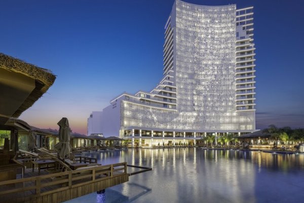 Grand Sapphire Resort