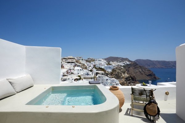 Rhenia s Suites
