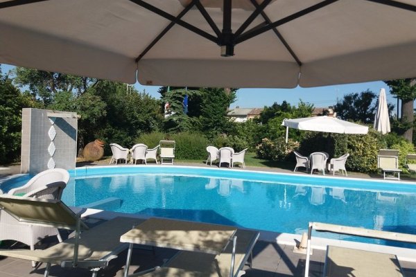 Relais Villa Roncuzzi