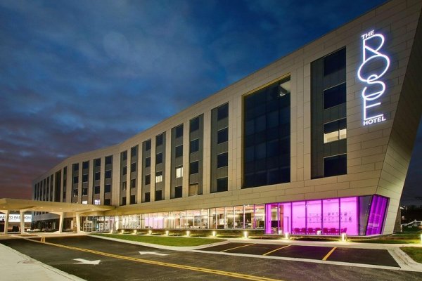 The Rose Hotel Chicago O Hare