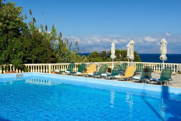 Pontikonisi Hotel & Suites