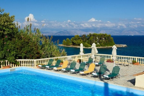 Pontikonisi Hotel & Suites