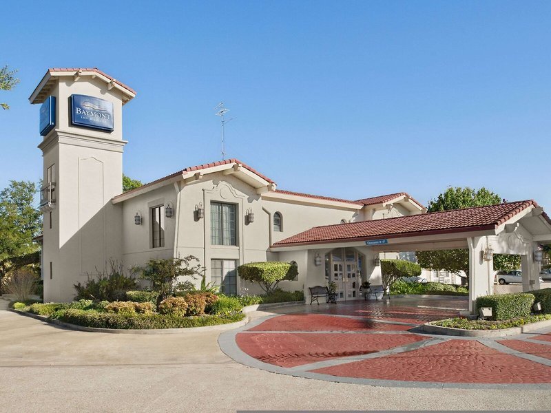 Baymont Inn & Suites Longview