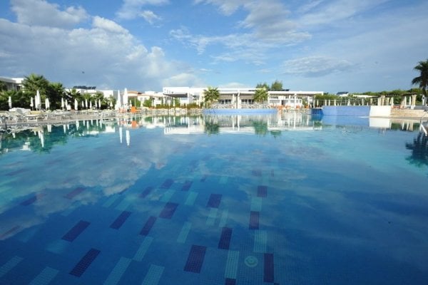 Riva Marina Resort