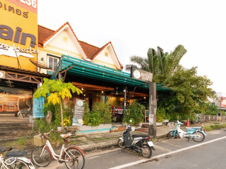 Riverside Guesthouse