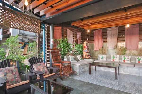 Riverside Guesthouse