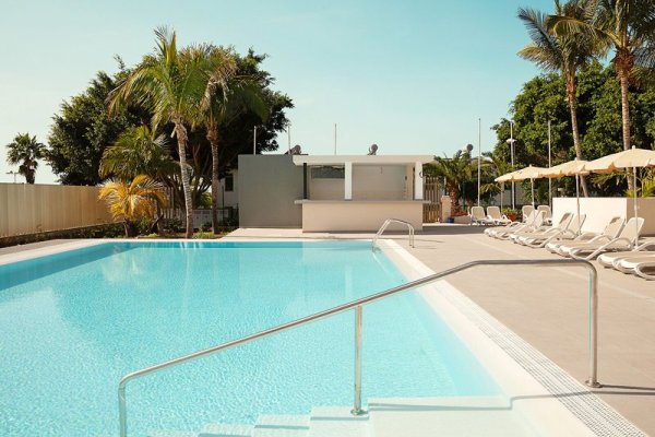 Las Buganvillas