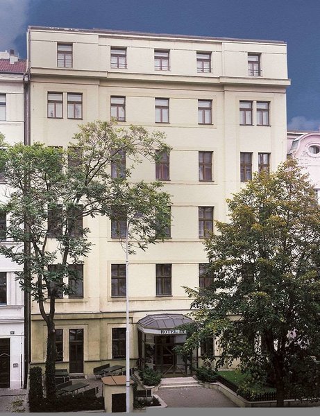 Hotel Lunik