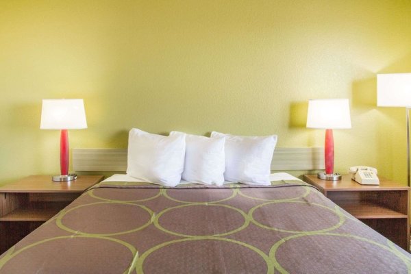 Super 8 - Kingman AZ