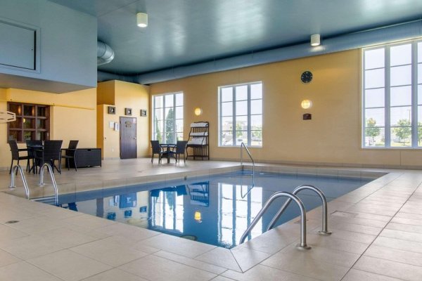 Comfort Inn & Suites St. Nicolas