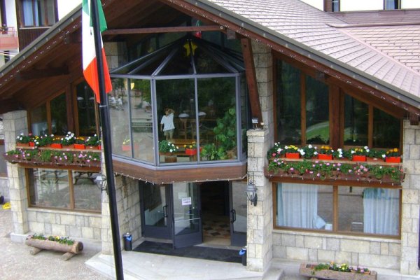 Bella Italia & EFA Village