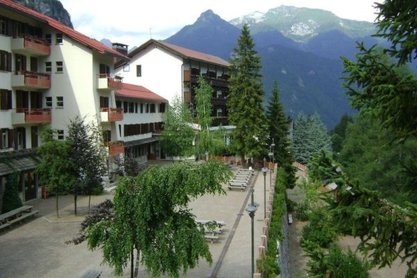 Bella Italia & EFA Village