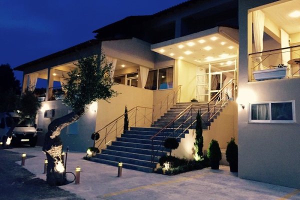 Thea Hotel