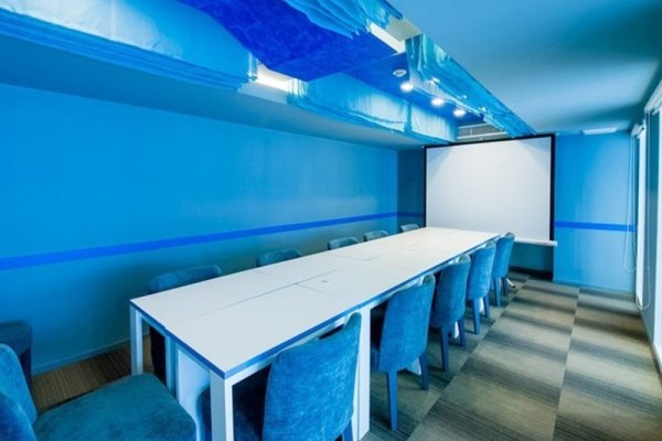 myhotel CMYK ratchada