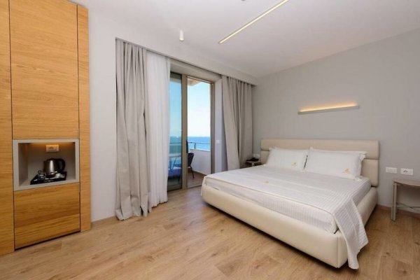 Navy Hotel