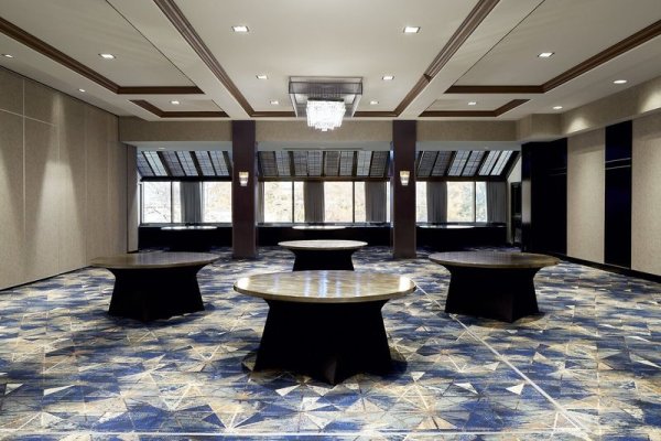 Sheraton Montreal Airport