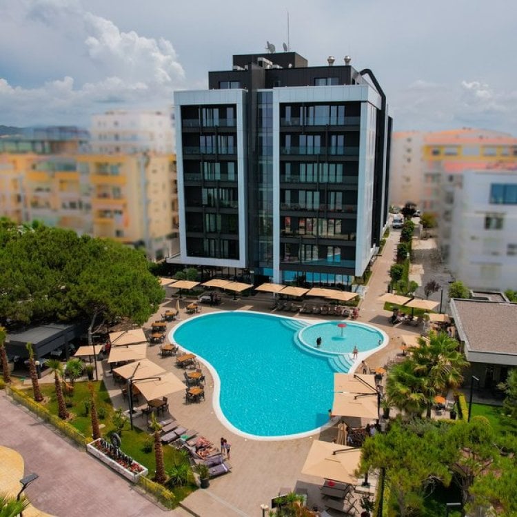 Supreme Hotel & Spa