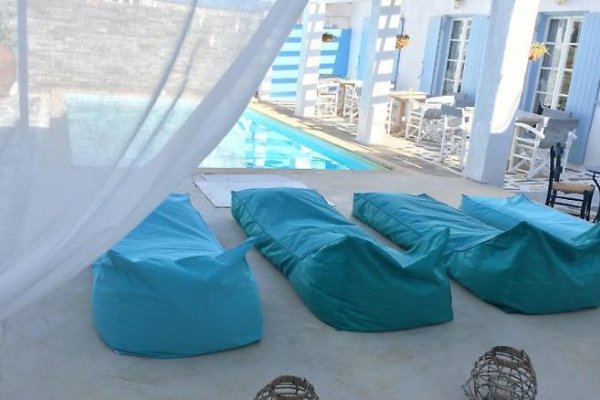 Nauma Paros