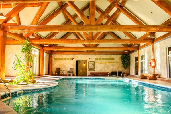 Hotel The Originals Auberge Du Lac Taureau