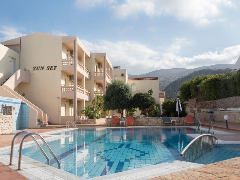 Sunset Studios & Apartments by Estia