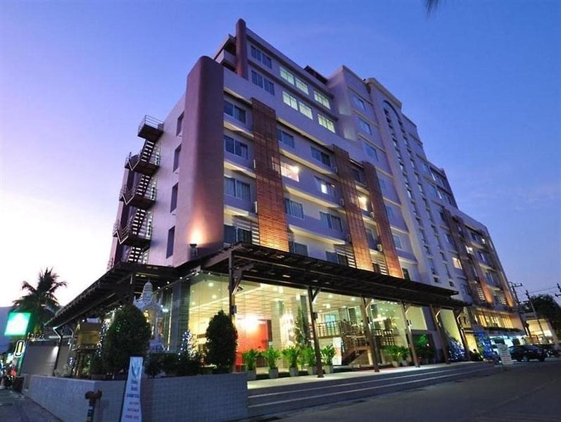 Mayflower Grande Hotel