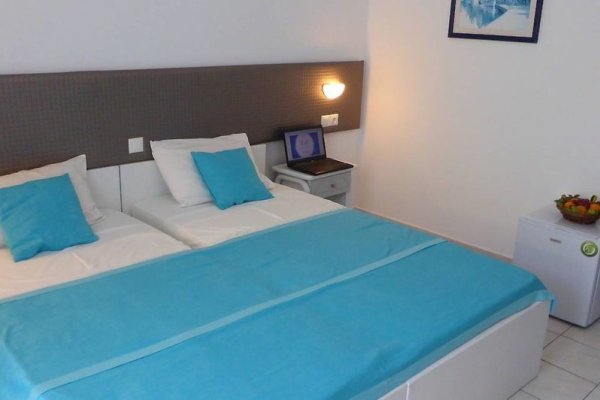 Blue Nest Hotel
